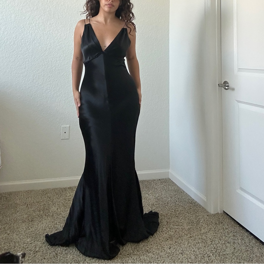 Vintage Vera Wang Sleek Black Gown
